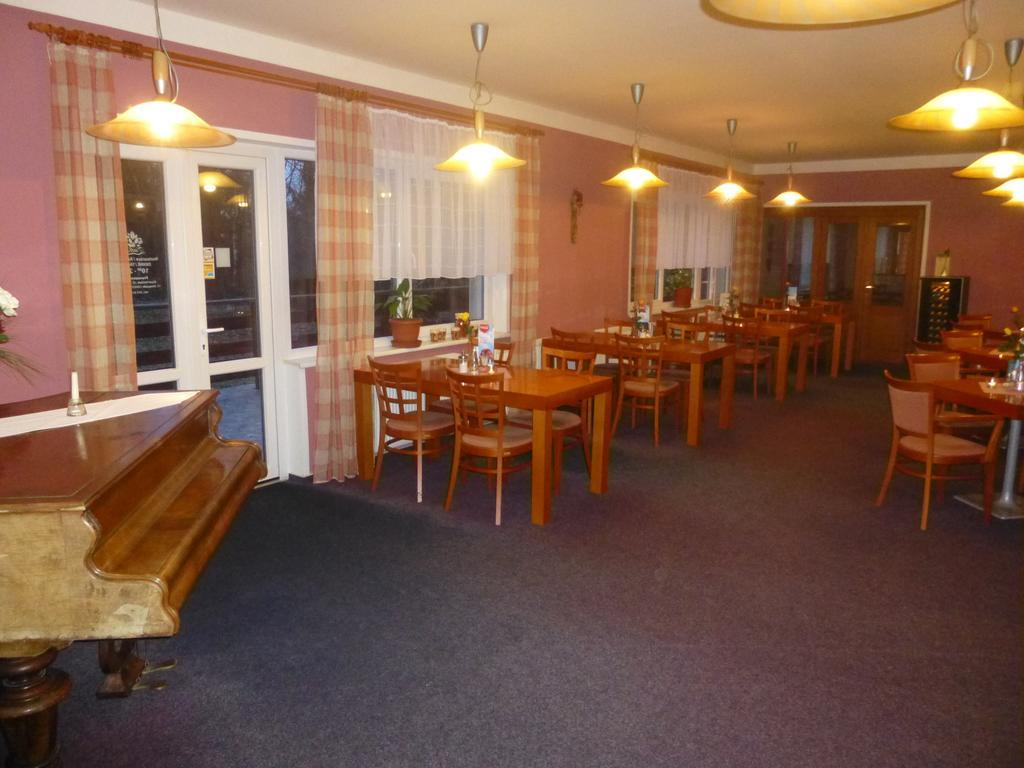 Hotel Zatisi Františkovy Lázně Εξωτερικό φωτογραφία