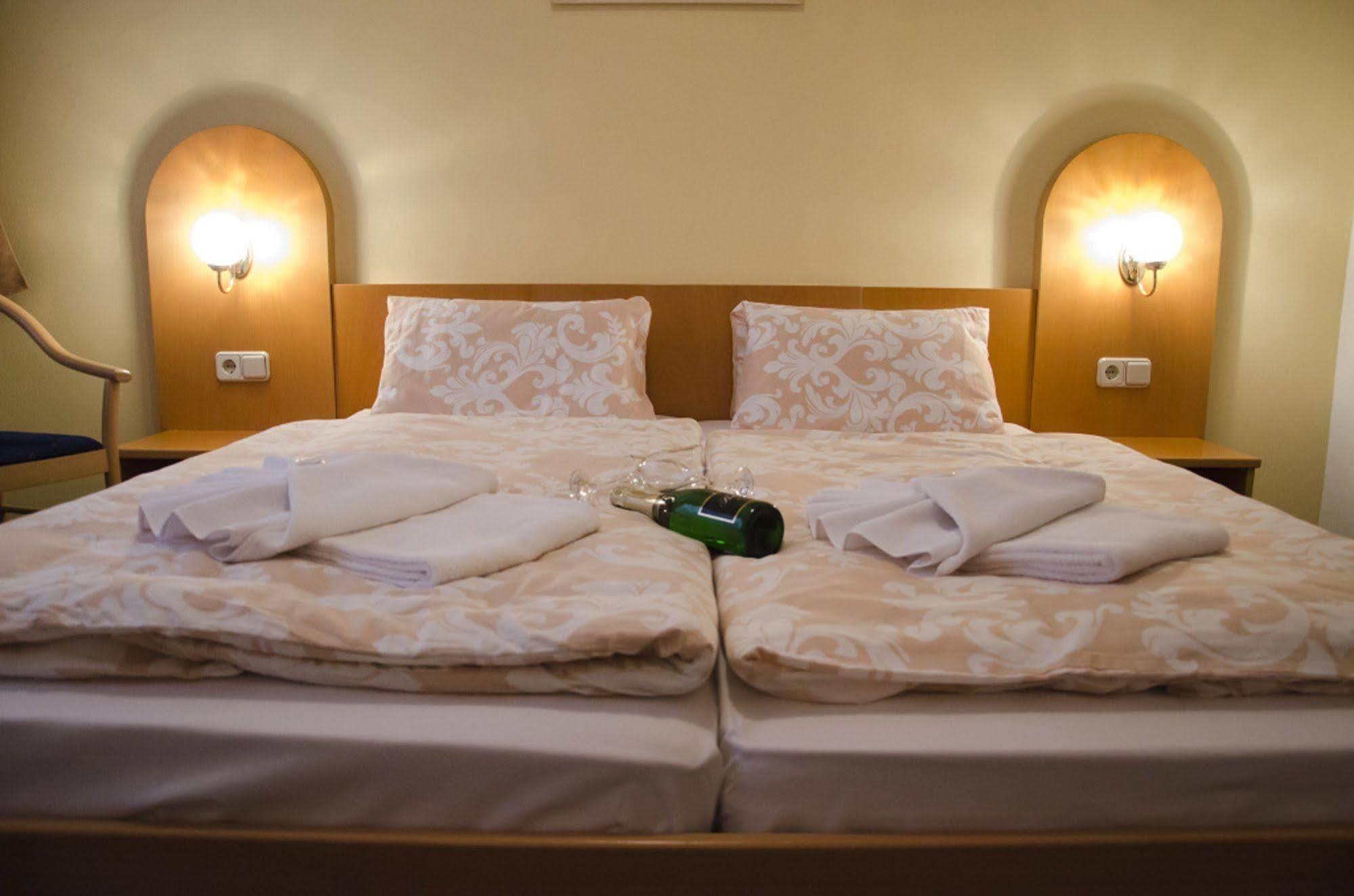 Hotel Zatisi Františkovy Lázně Εξωτερικό φωτογραφία