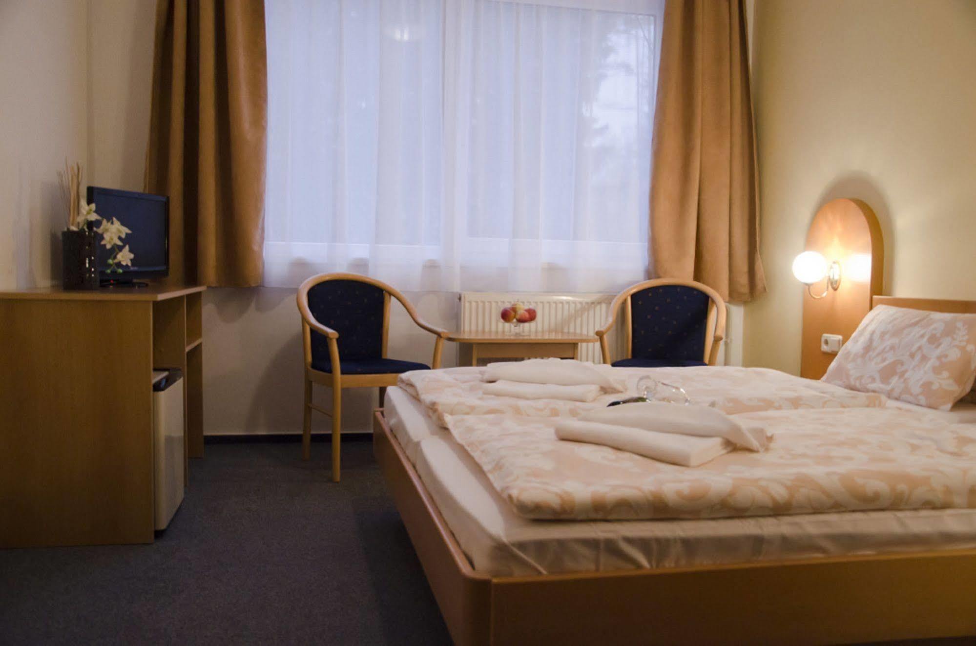Hotel Zatisi Františkovy Lázně Εξωτερικό φωτογραφία